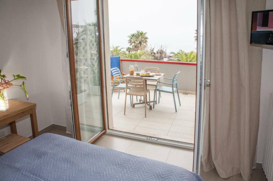 Sulmare Alba Adriatica Bed & Breakfast Екстериор снимка