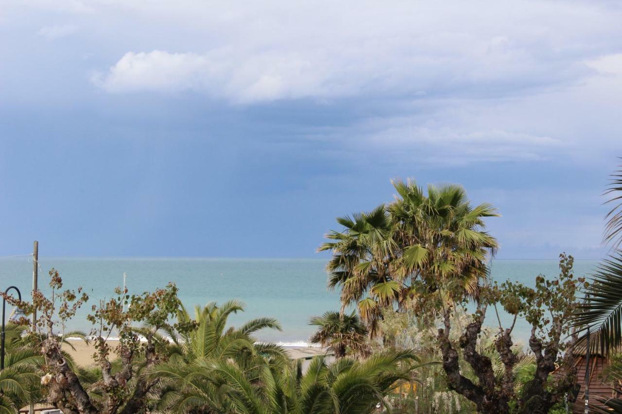 Sulmare Alba Adriatica Bed & Breakfast Екстериор снимка