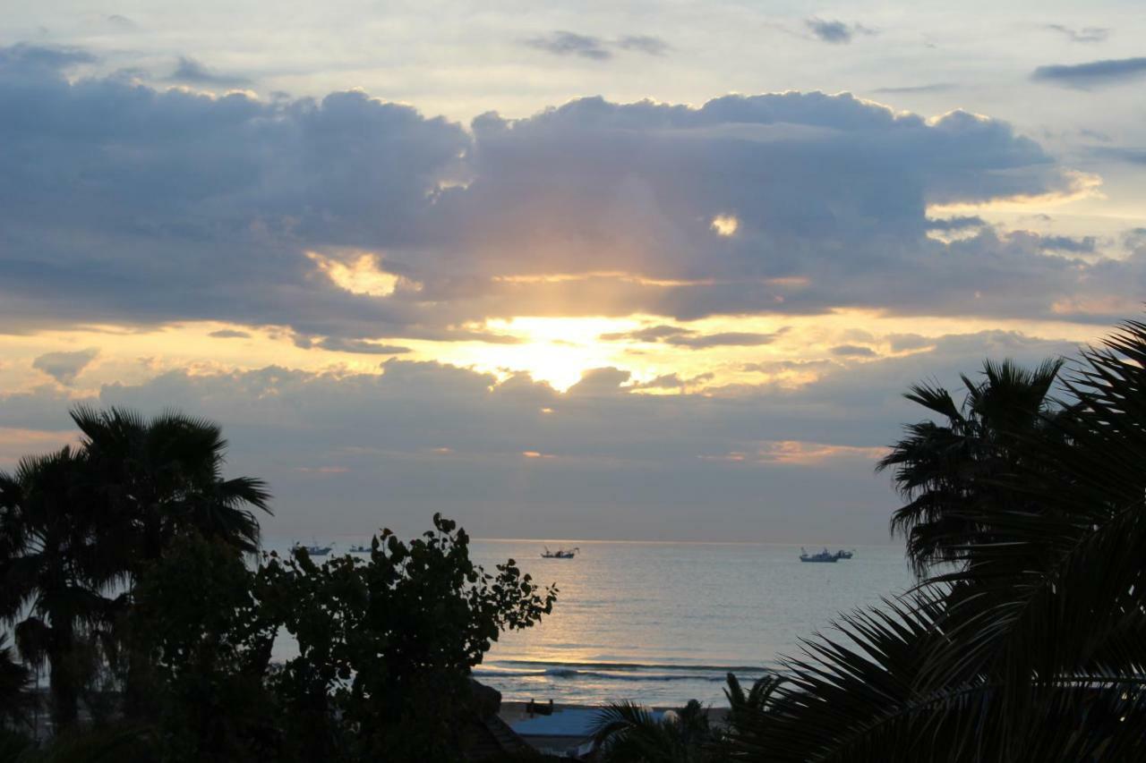 Sulmare Alba Adriatica Bed & Breakfast Екстериор снимка