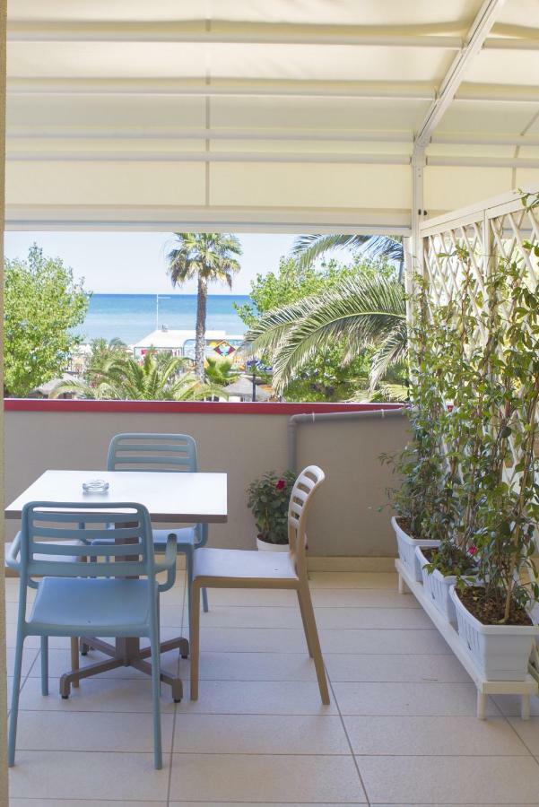 Sulmare Alba Adriatica Bed & Breakfast Екстериор снимка